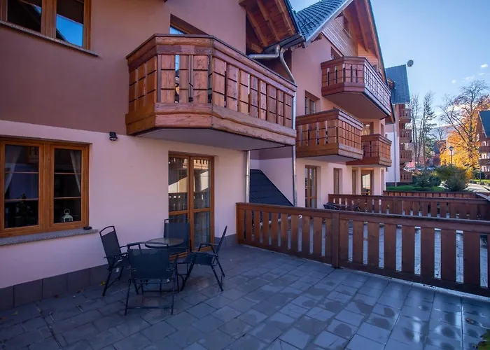 Rentplanet - Lesny Dom كارباش